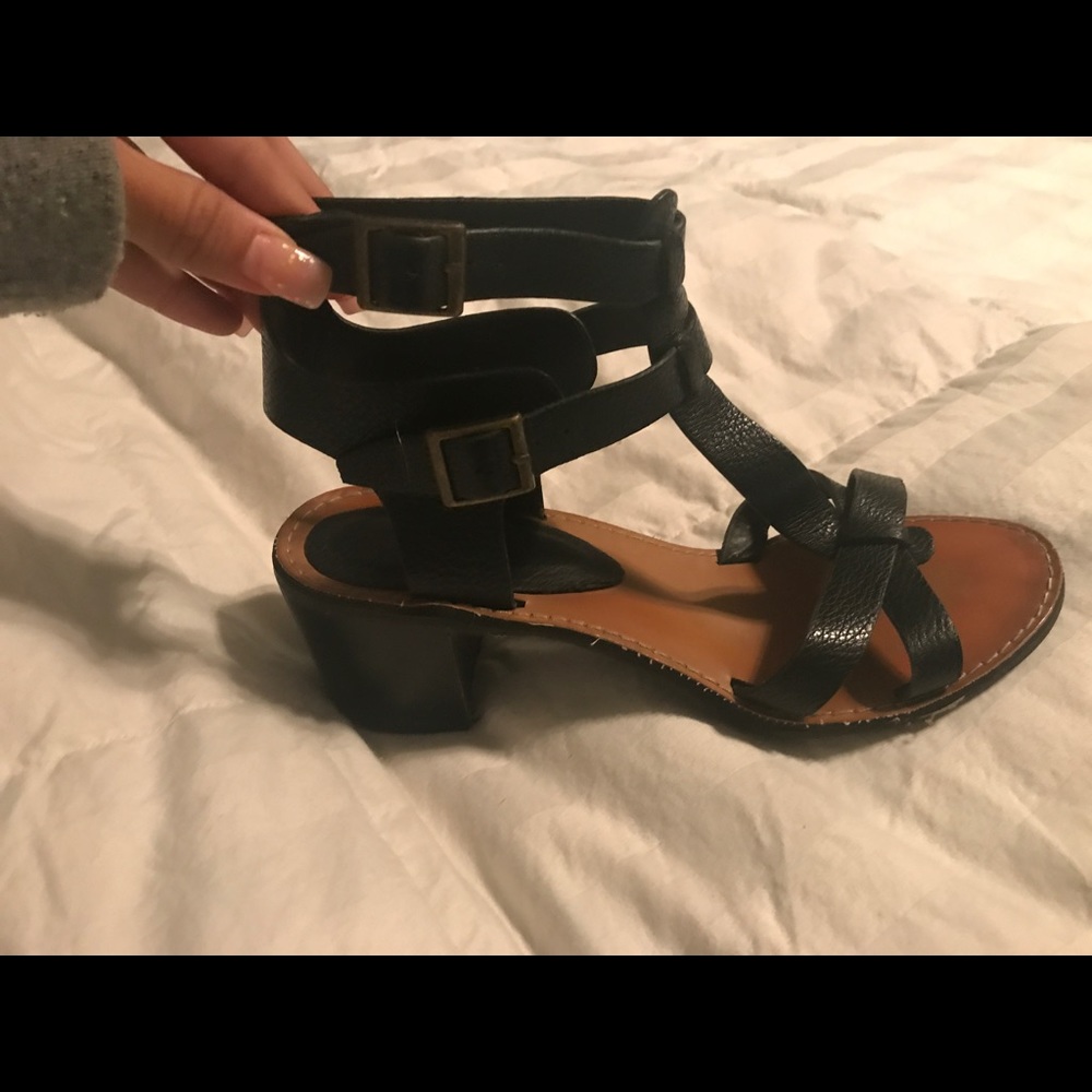 Sandals - Picture 2 of 3